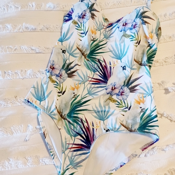 Modcloth Other - ModCloth High Dive One Piece Parrot Palm Swimsuit